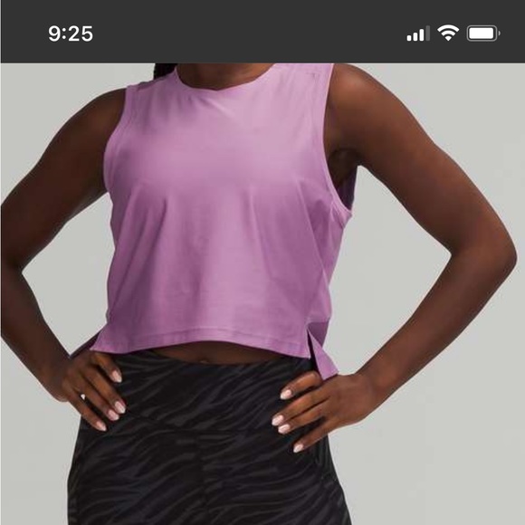 Lululemon mesh back cropped train tank. - Picture 4 of 4